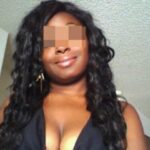 Fille pas coinc&eacute;e a envie de pomper des beaux membres &agrave; Eybens