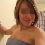 Belle femme voulant servir de vide couilles &agrave; Dom&egrave;ne