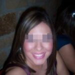 Fille pas coinc&eacute;e qui adore baiser